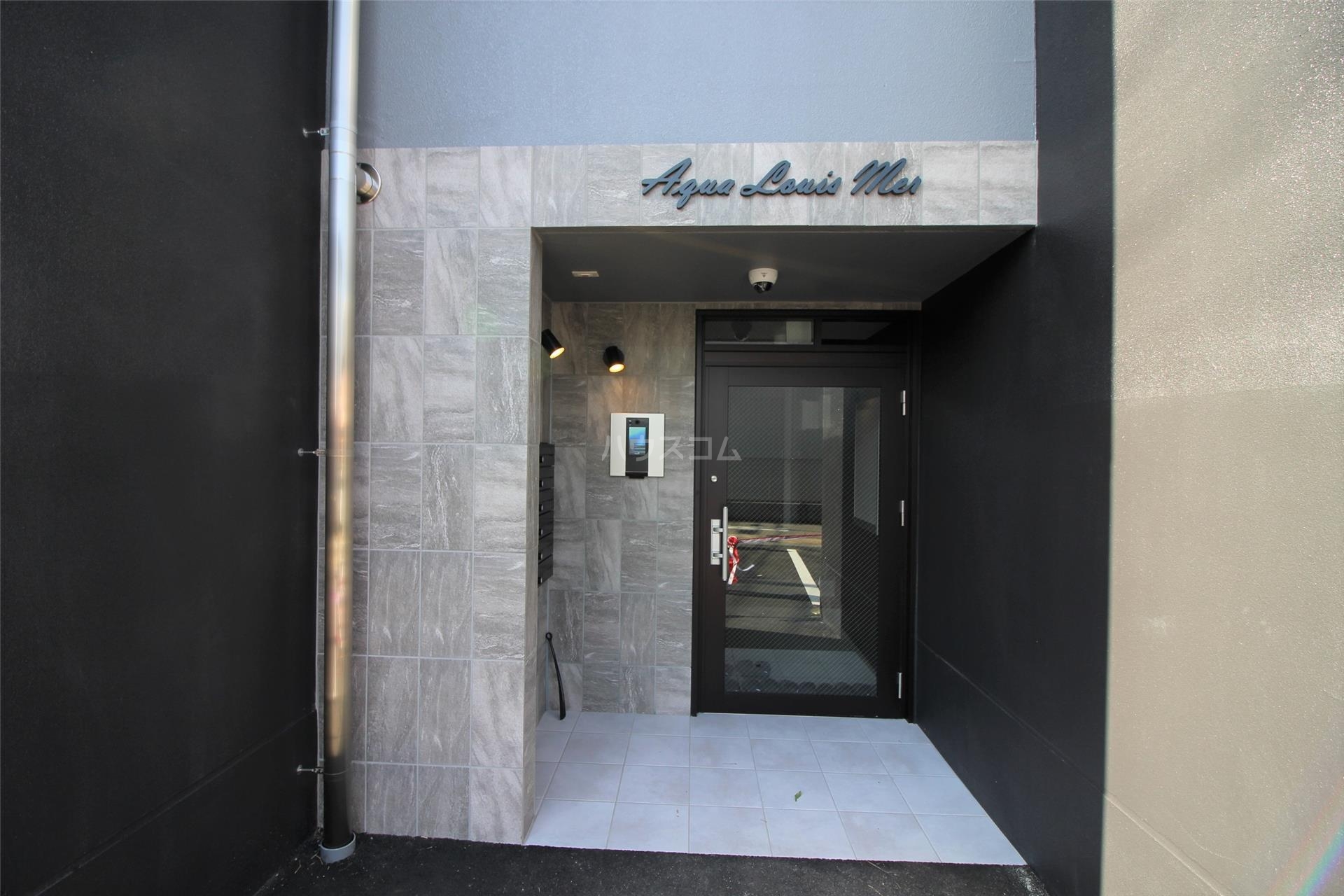 14/17 エントランス