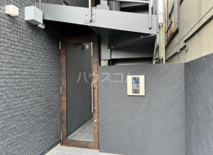 19/24 エントランス