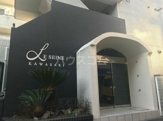 2/5 エントランス