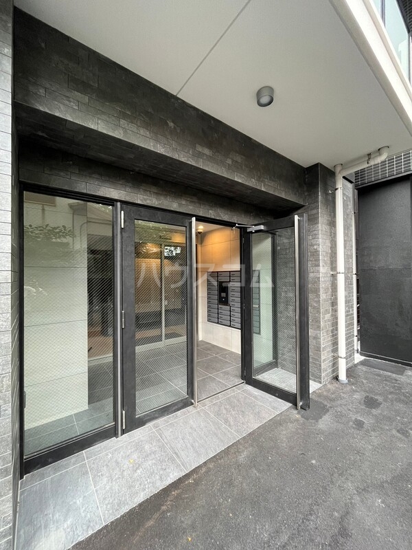 14/15 エントランス