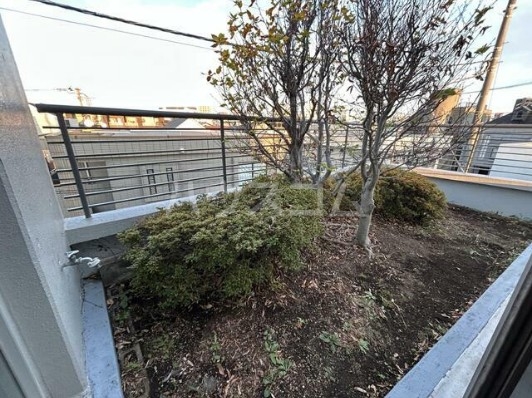 13/23 バルコニー