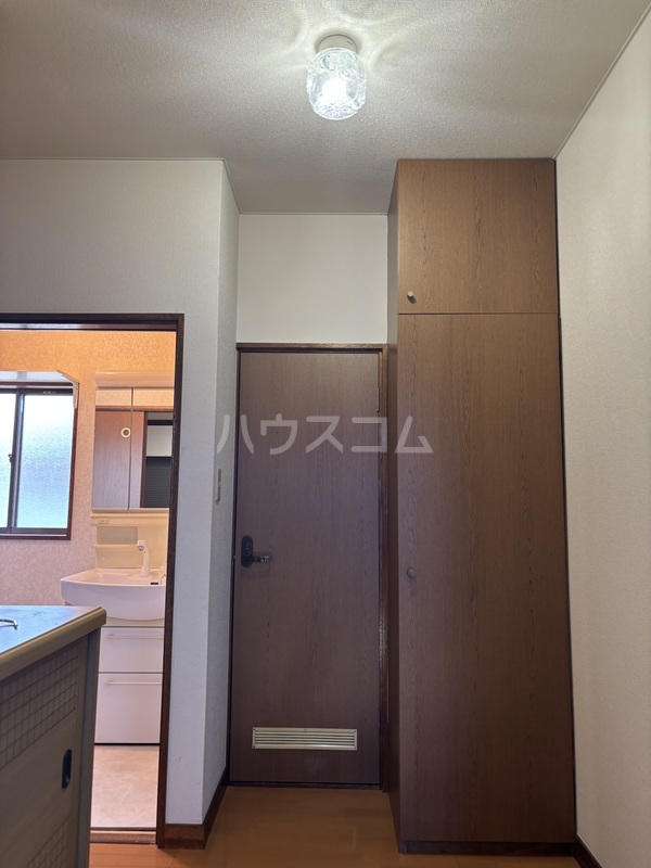 17/25 エントランス