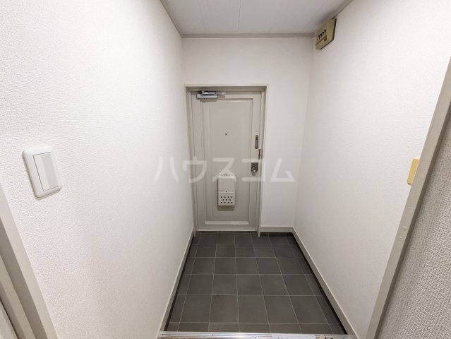 13/30 玄関