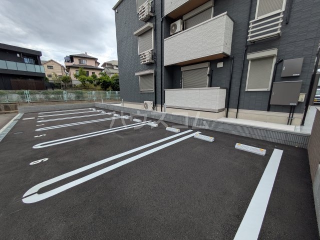 23/24 駐車場