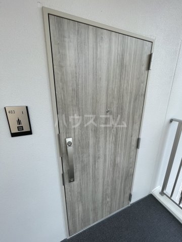 18/28 エントランス