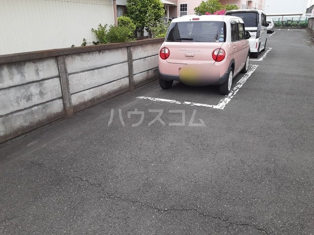 20/30 駐車場
