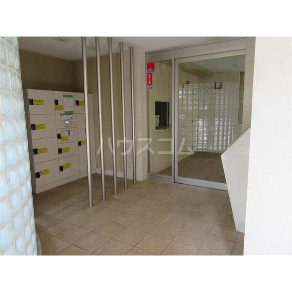 17/25 エントランス