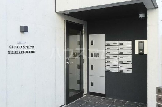 16/26 エントランス