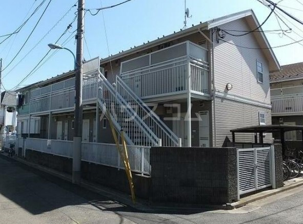 16/21 エントランス