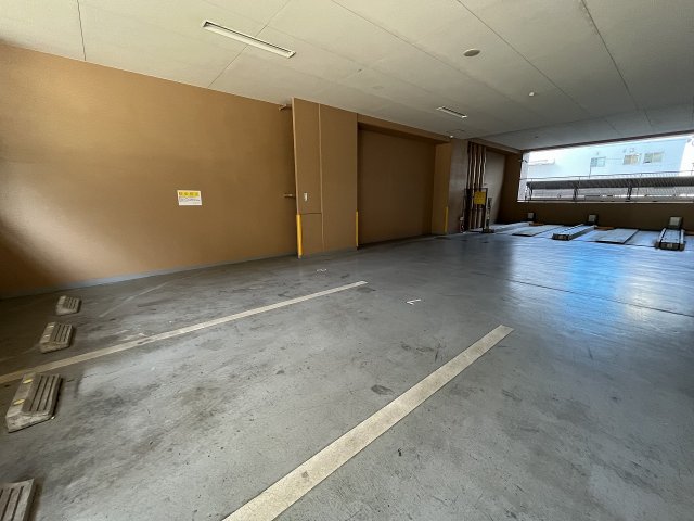 22/29 駐車場
