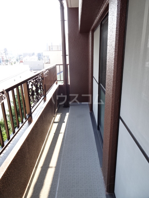 13/23 バルコニー