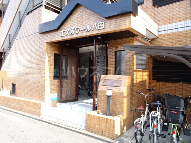 16/23 エントランス