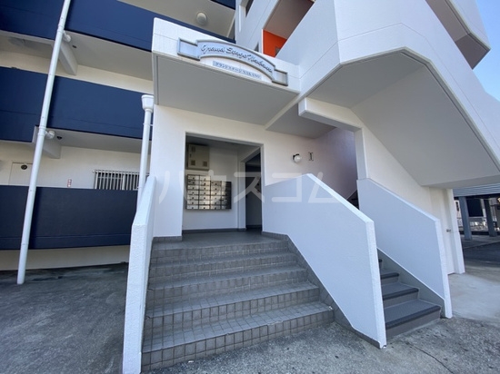 14/25 エントランス