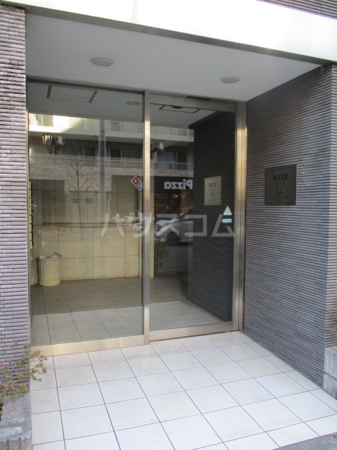 21/30 エントランス