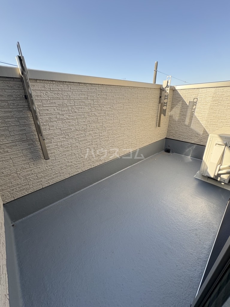 23/30 バルコニー