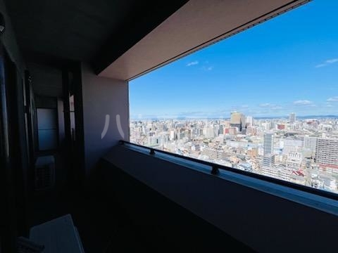 18/28 バルコニー