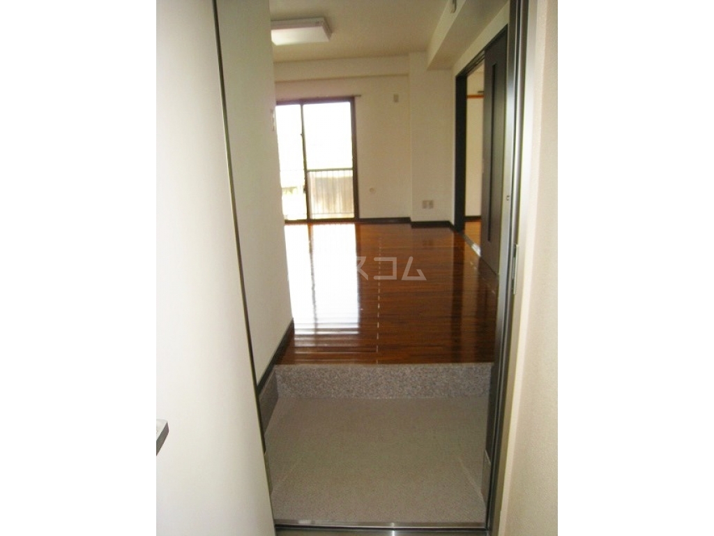 2/11 エントランス