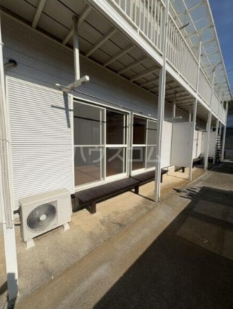 16/19 エントランス