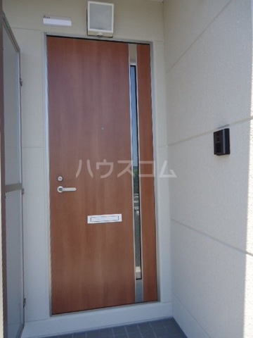 23/30 エントランス