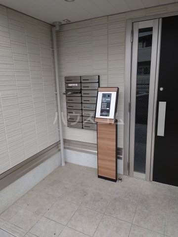 17/19 エントランス