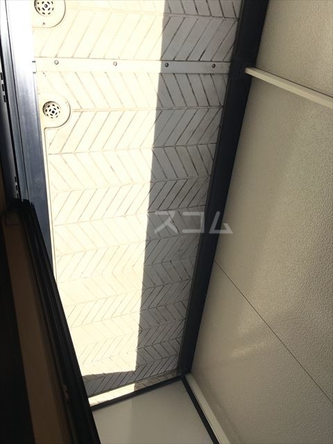 13/23 バルコニー