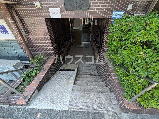 15/20 エントランス