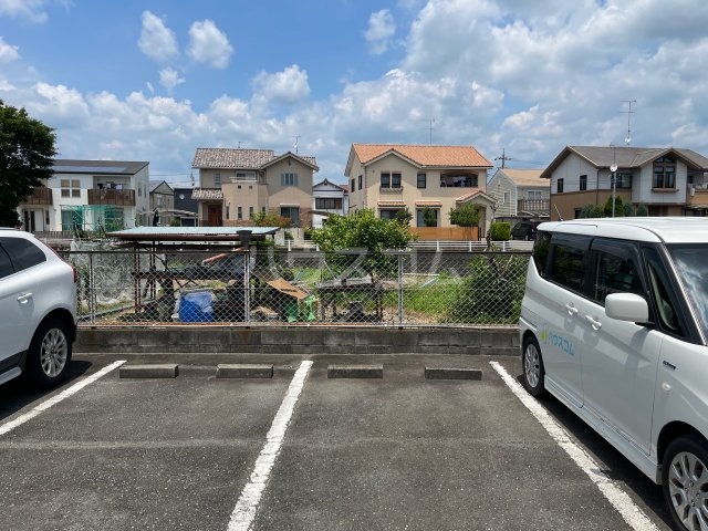 26/30 駐車場