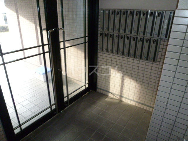 17/22 エントランス