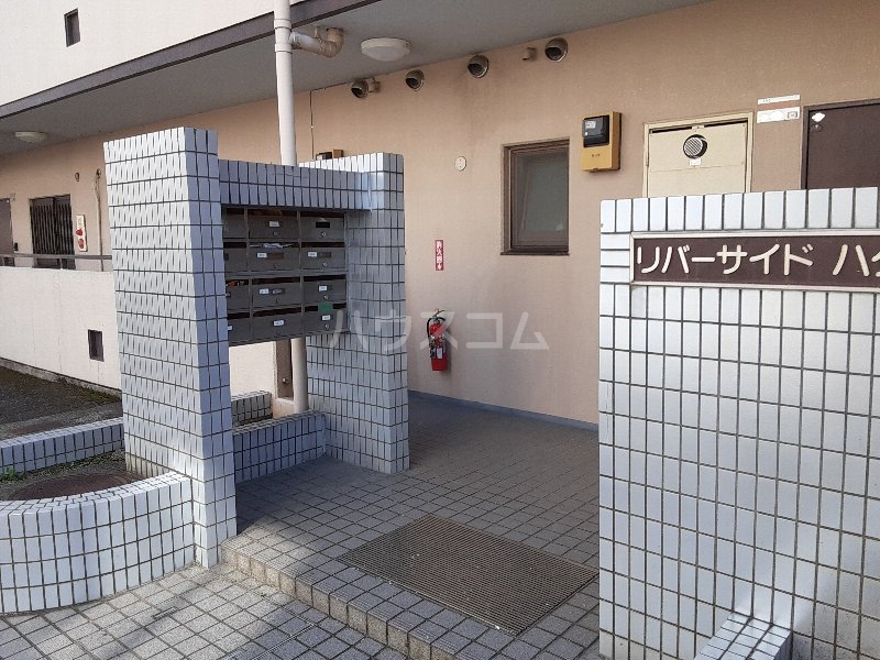 20/22 エントランス