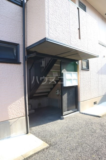 19/26 エントランス