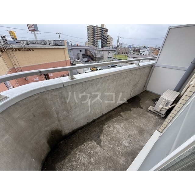 20/27 バルコニー