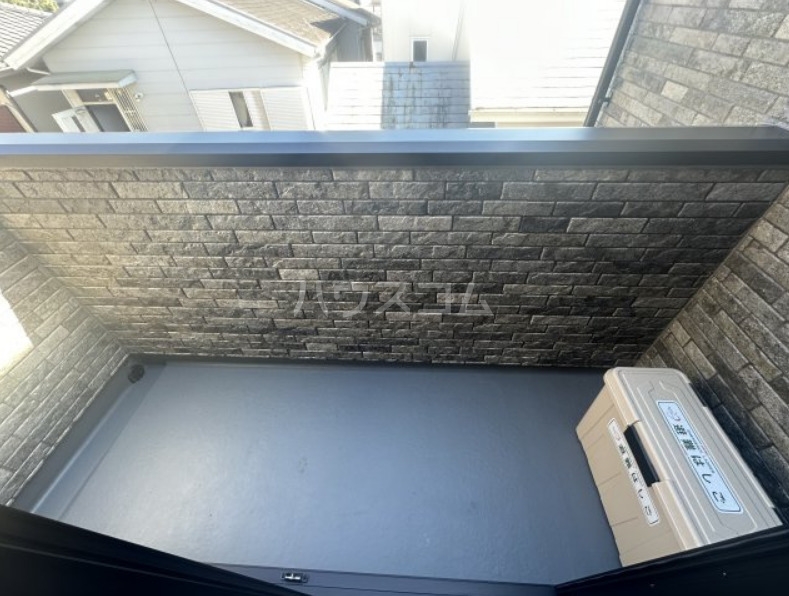 13/16 バルコニー