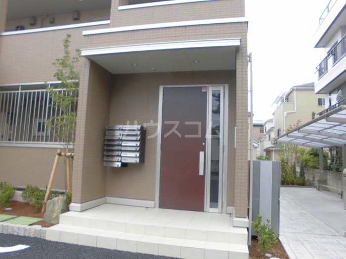 20/30 エントランス