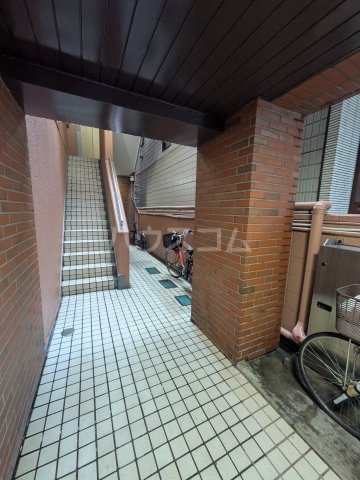 3/3 エントランス