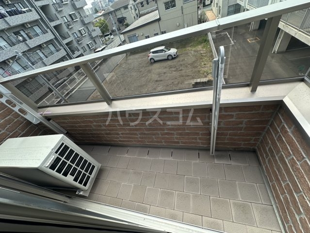 23/30 バルコニー
