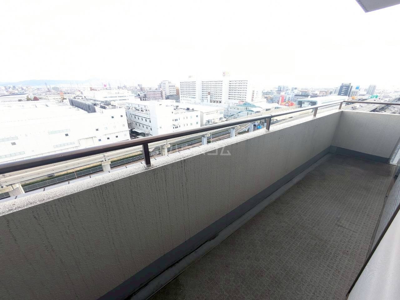 23/30 バルコニー