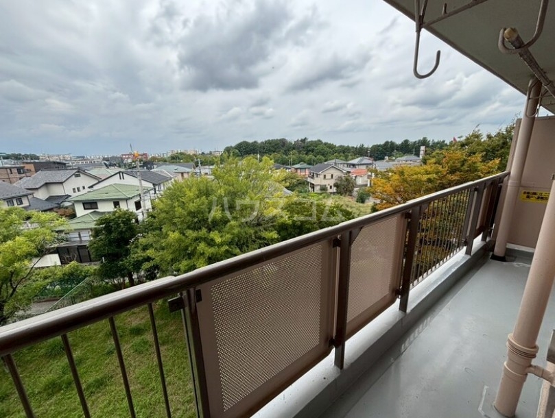 19/25 バルコニー