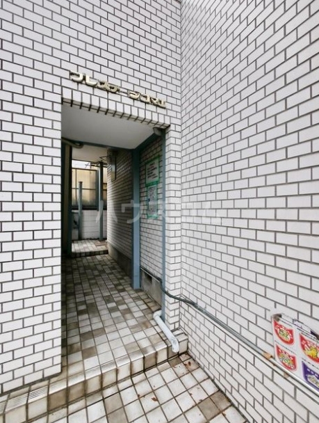 15/25 エントランス