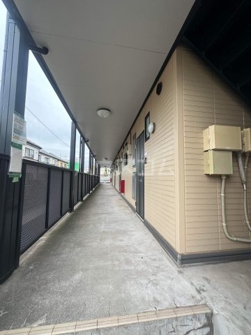 24/30 エントランス