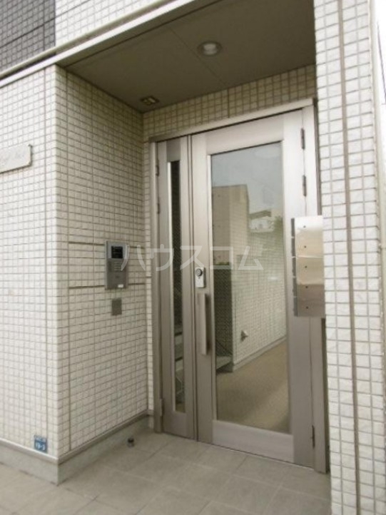 19/28 エントランス