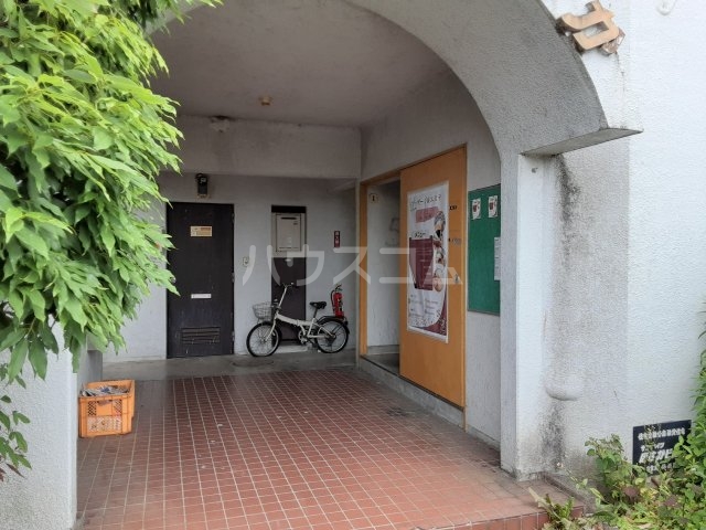 22/30 エントランス