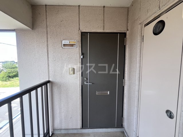 22/30 エントランス