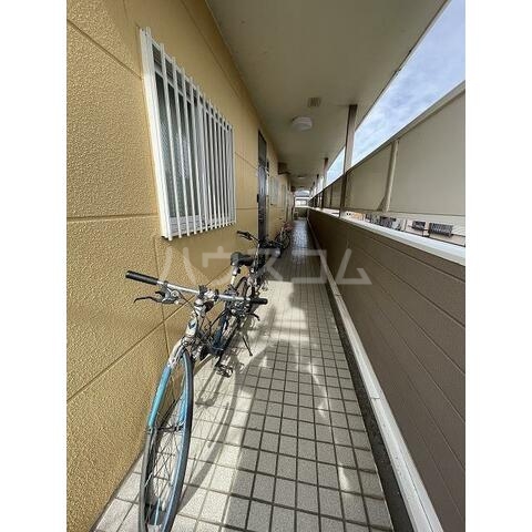 19/27 バルコニー