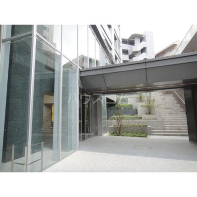 2/4 エントランス