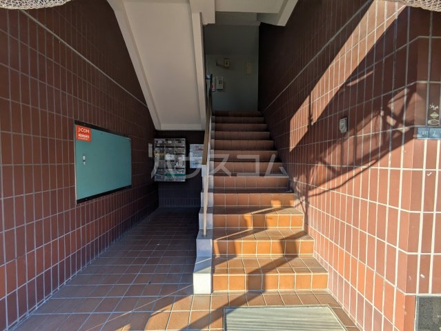 3/4 エントランス