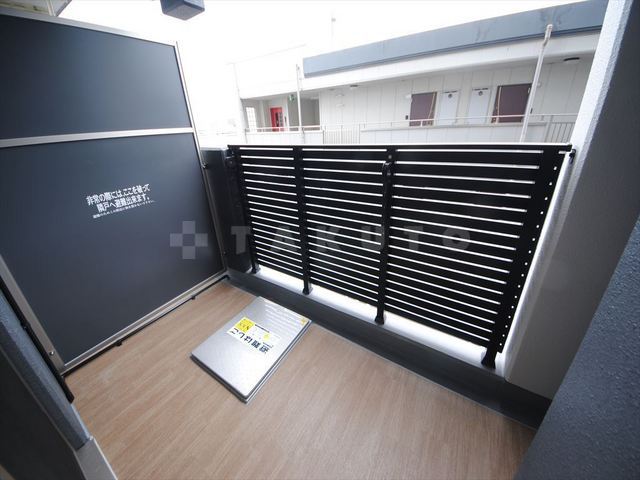 14/23 バルコニー