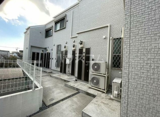 14/23 エントランス