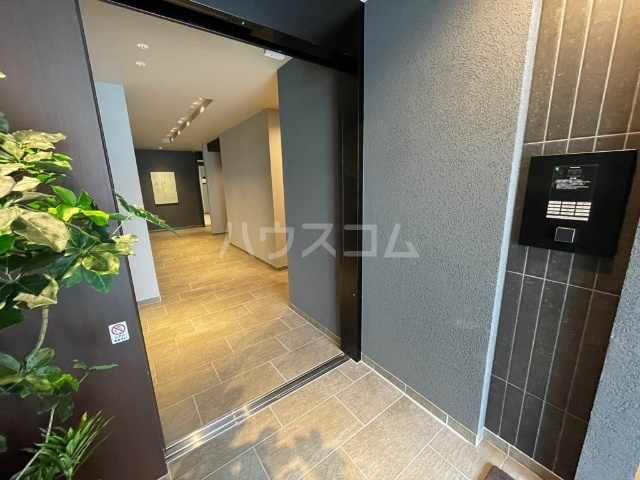 2/3 エントランス