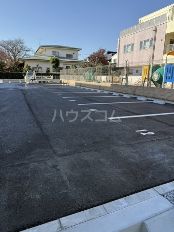 19/28 駐車場