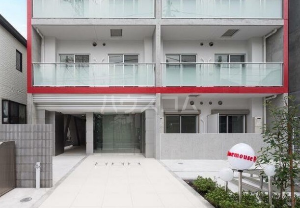 14/18 エントランス